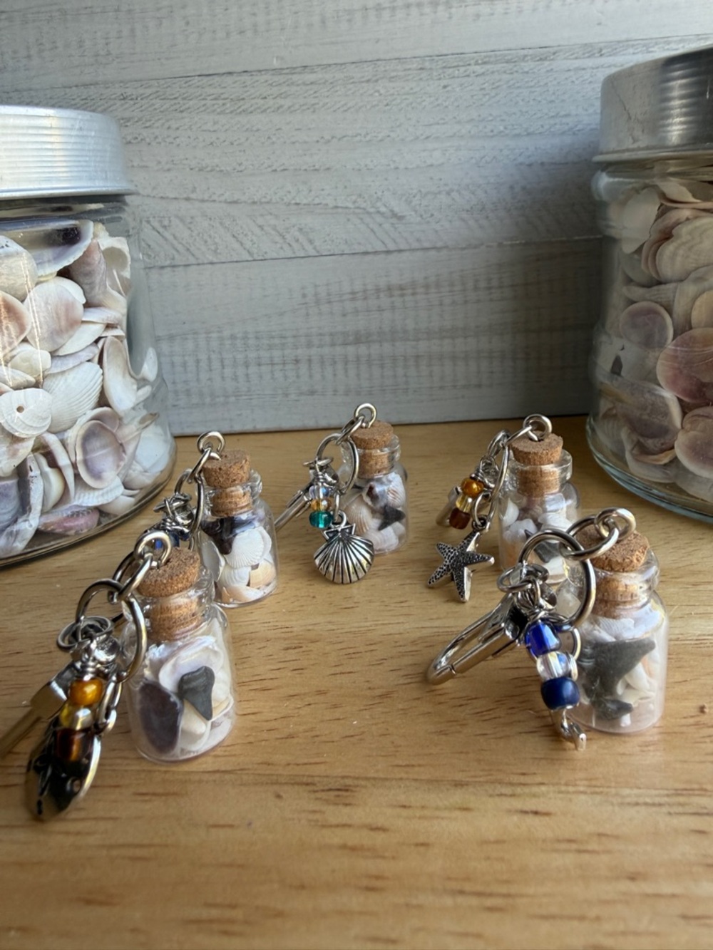 Set of 5 Mini Glass Jars w/Shells & Shark Teeth Bag Charm Keychain – Handmade - Picture 3 of 5